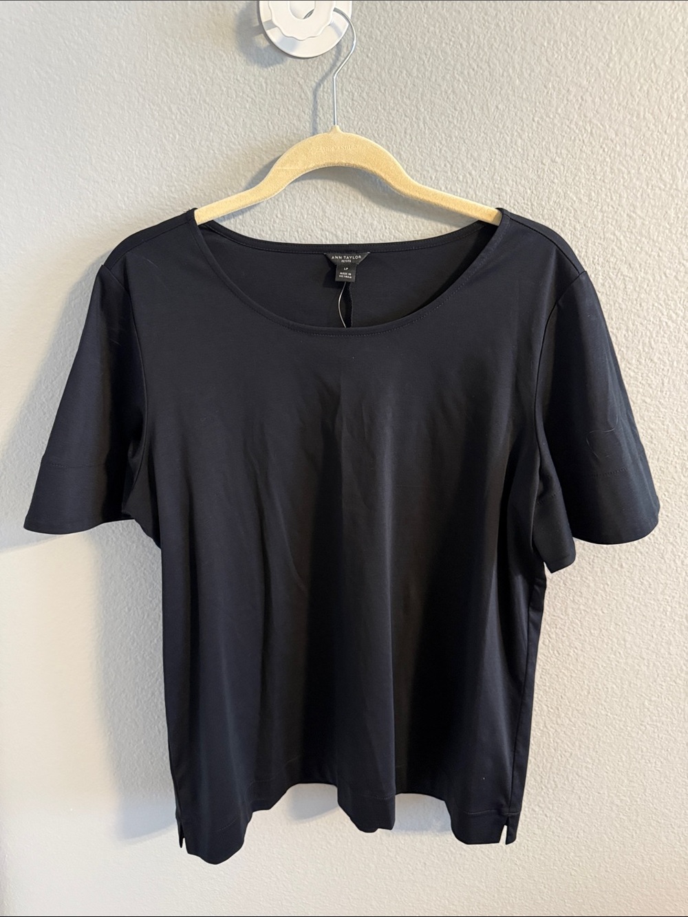 NWT 100% Cotton Ann Taylor Flutter Sleeve Tee